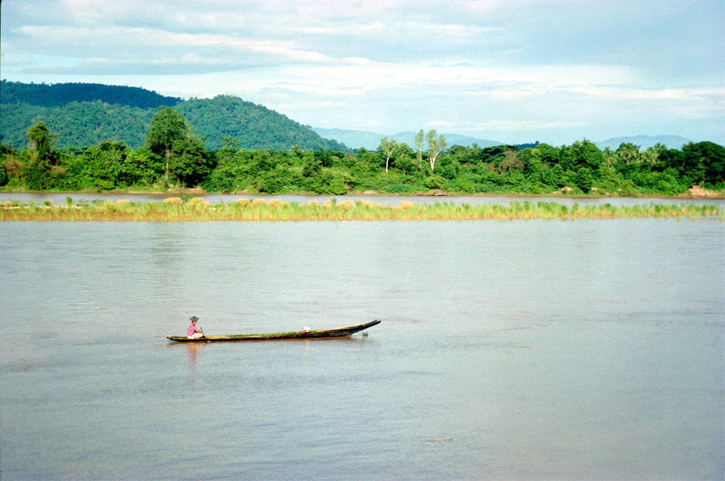 Fiskeri i Mekong floden ved Den Gyldne Trekant